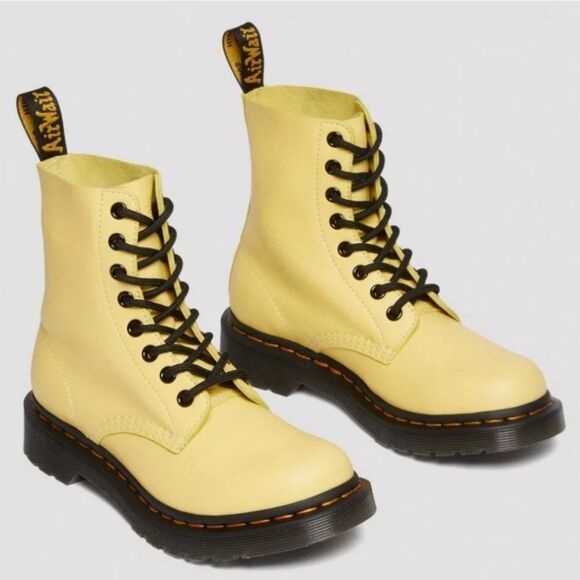 🩵NIB Dr. Martens Lemon Yellow Pascal Virginia Leather 1460 Boots Size 9 - Picture 1 of 16